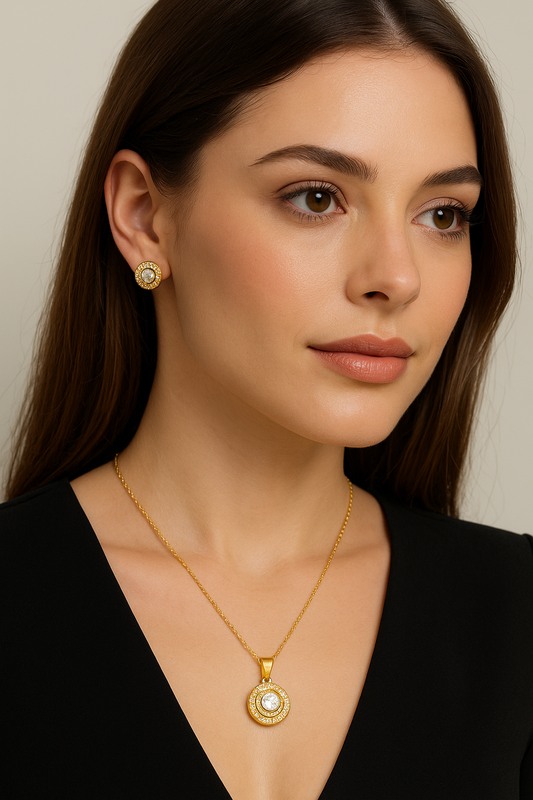 Parure BIKENZI Élégance Cercle – Collier & Boucles dorées