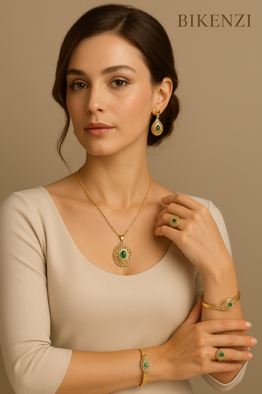 Parure BIKENZI Émeraude Orientale – Collier, Boucles, Bague & Bracelet